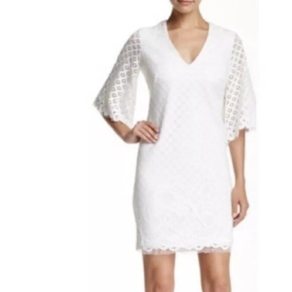 Alexia Admor White Lace Dress With Bell Sleeves XS NWT - Picture 1 of 6